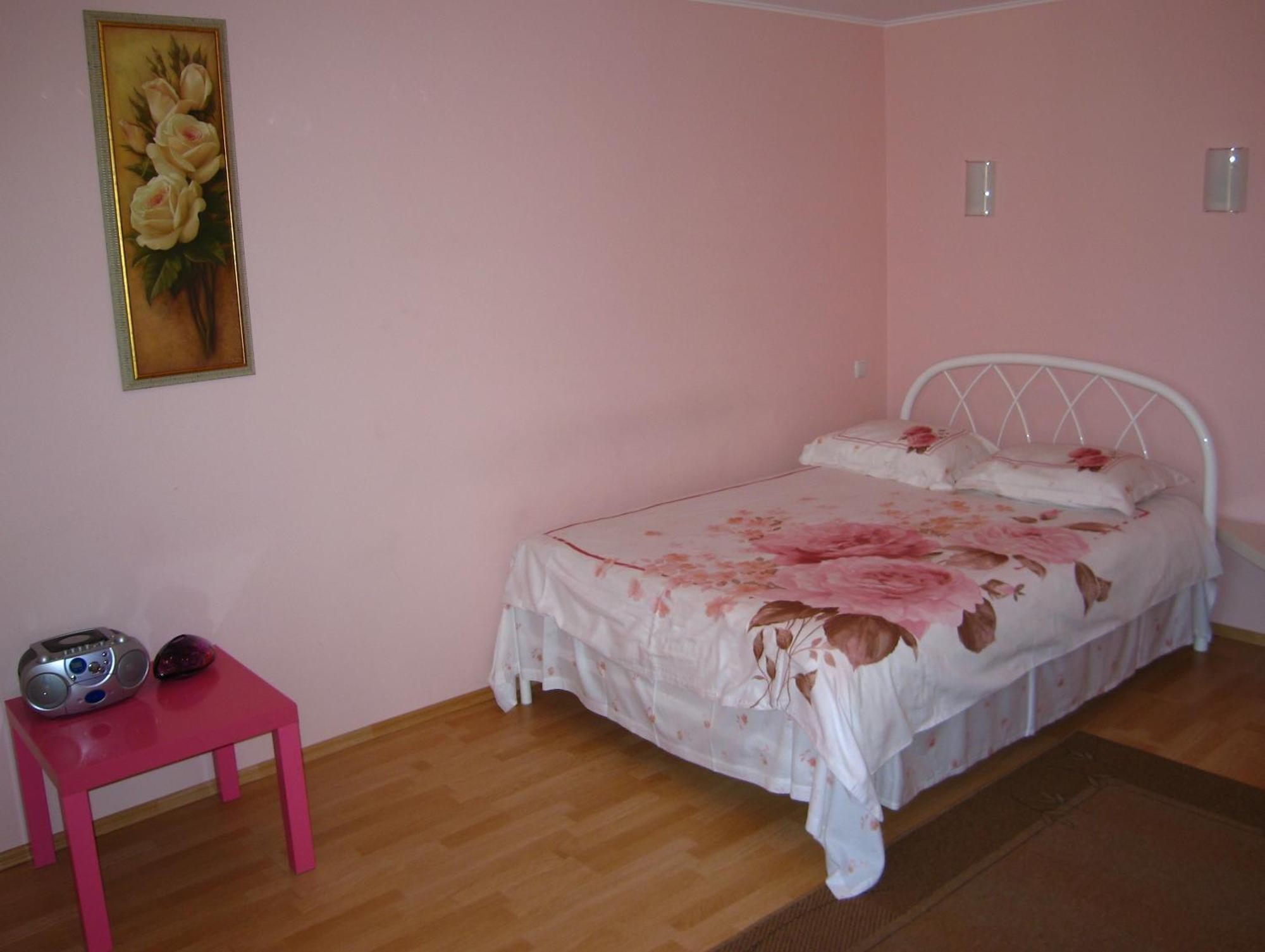 Hotel Service Predslava On Antonovicha Street 키예프 외부 사진