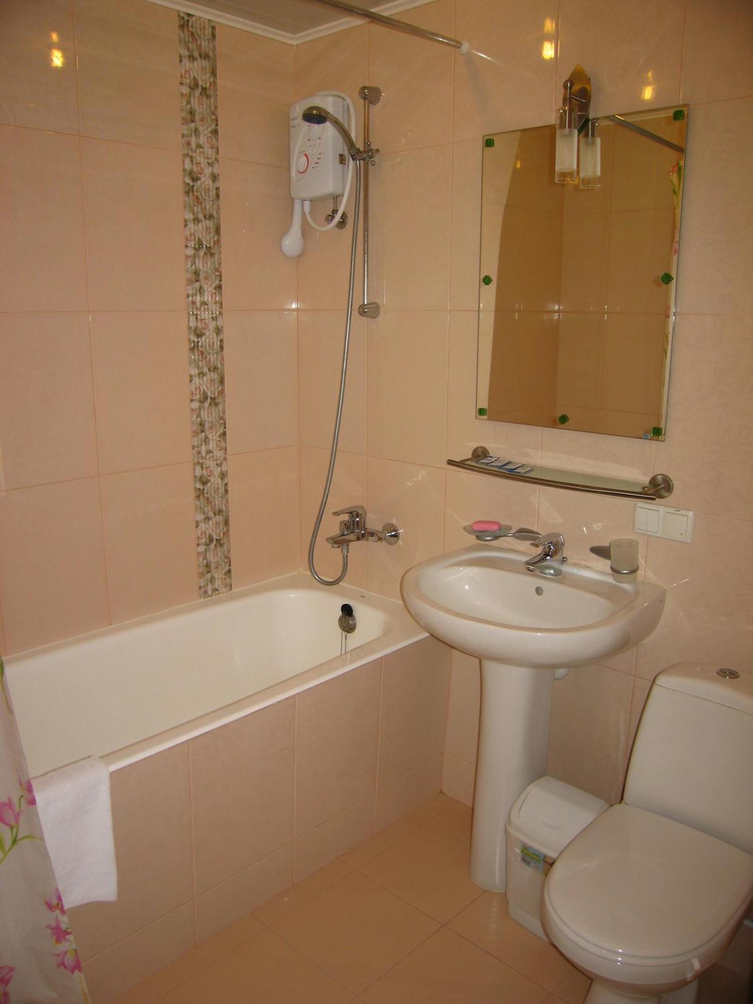 Hotel Service Predslava On Antonovicha Street 키예프 외부 사진
