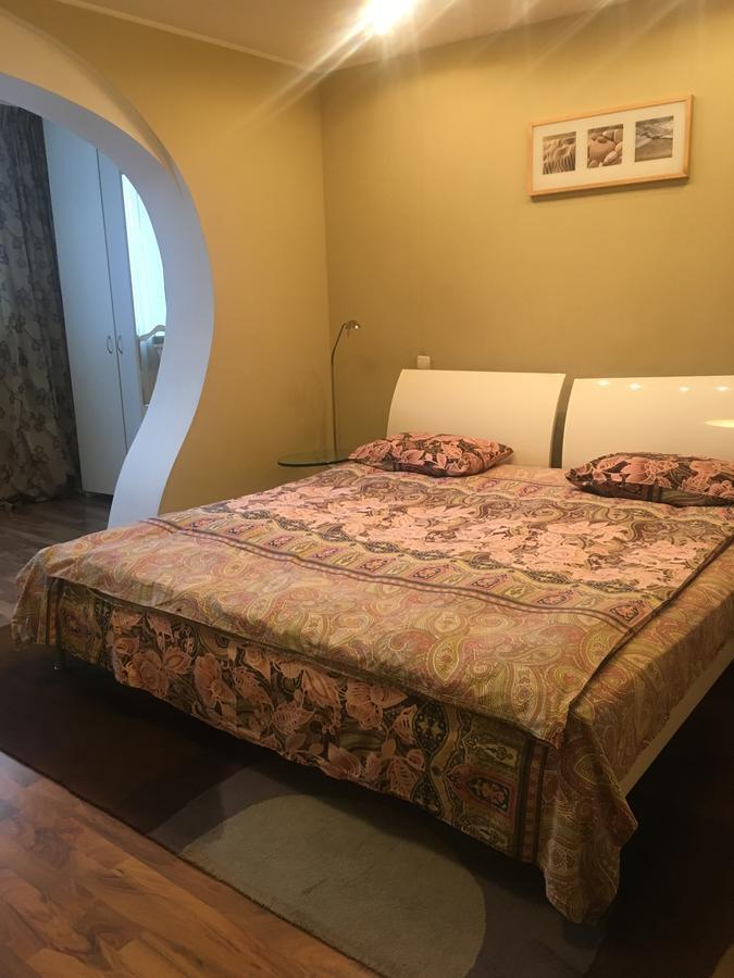 Hotel Service Predslava On Antonovicha Street 키예프 외부 사진
