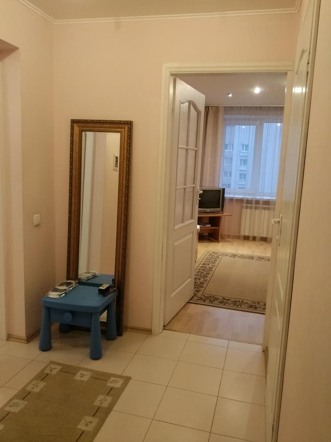 Hotel Service Predslava On Antonovicha Street 키예프 외부 사진
