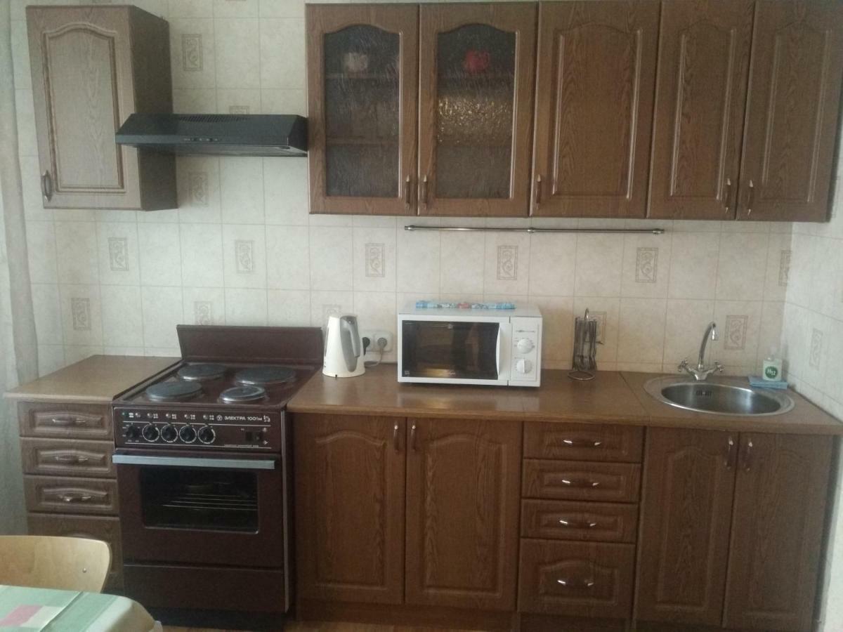 Hotel Service Predslava On Antonovicha Street 키예프 외부 사진